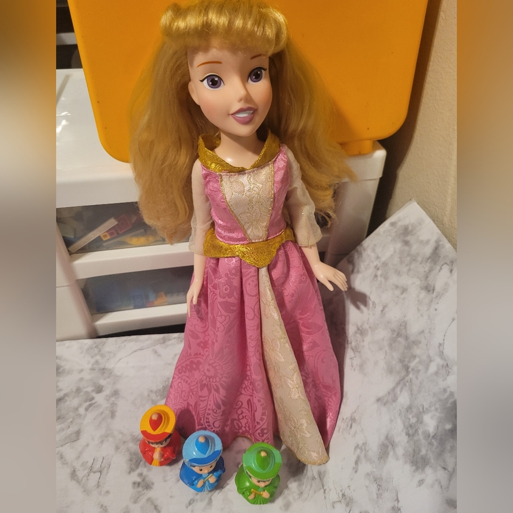 Disney Playmates Singing Princess Aurora